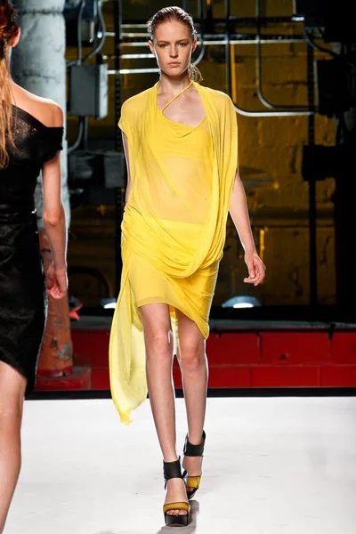 Look 23